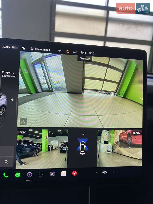 Позашляховик / Кросовер Tesla Model Y 2025 в Києві