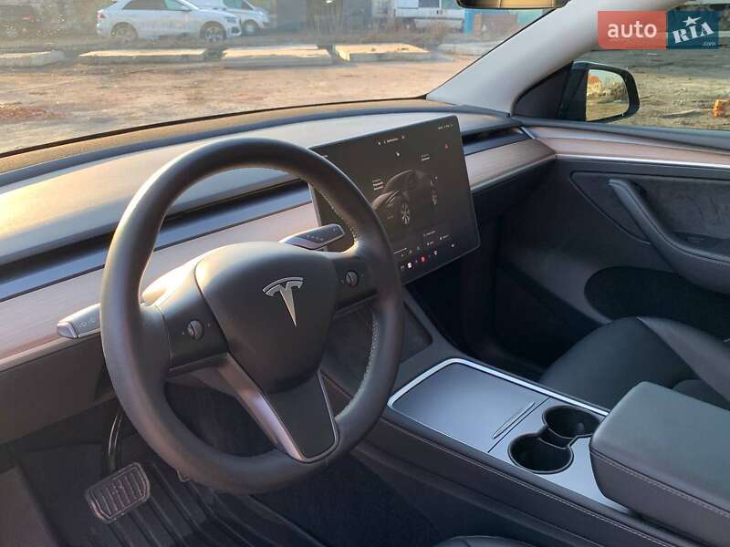 Внедорожник / Кроссовер Tesla Model Y 2023 в Львове