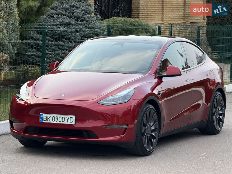 Внедорожник / Кроссовер Tesla Model Y 2024 в Ровно