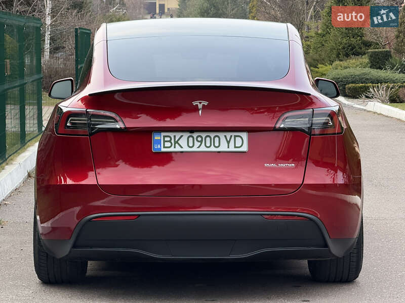 Внедорожник / Кроссовер Tesla Model Y 2024 в Ровно