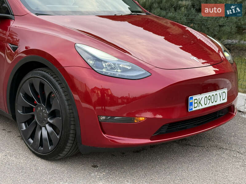 Внедорожник / Кроссовер Tesla Model Y 2024 в Ровно