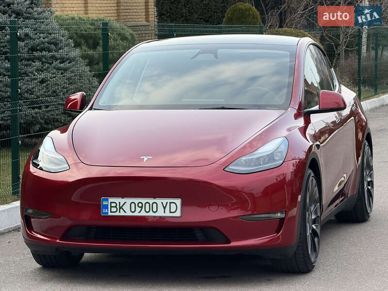 Внедорожник / Кроссовер Tesla Model Y 2024 в Ровно