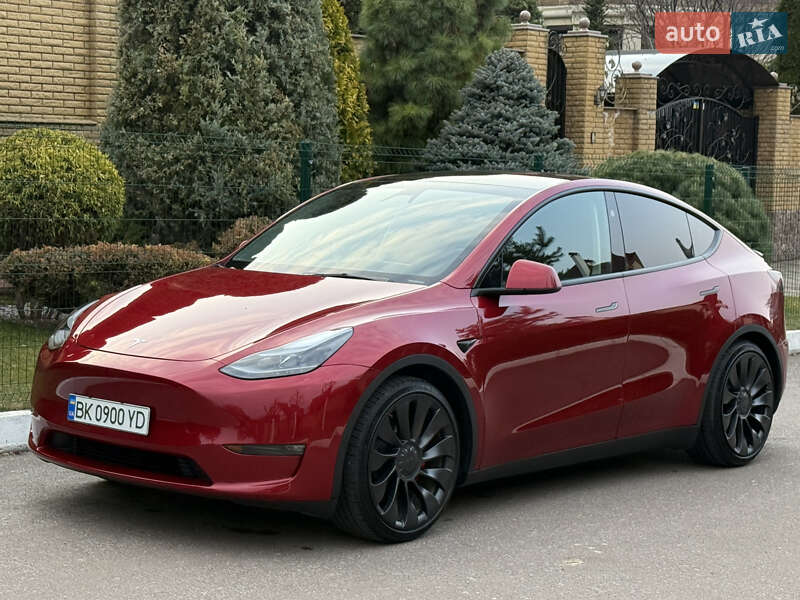 Внедорожник / Кроссовер Tesla Model Y 2024 в Ровно