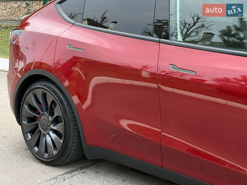 Внедорожник / Кроссовер Tesla Model Y 2024 в Ровно