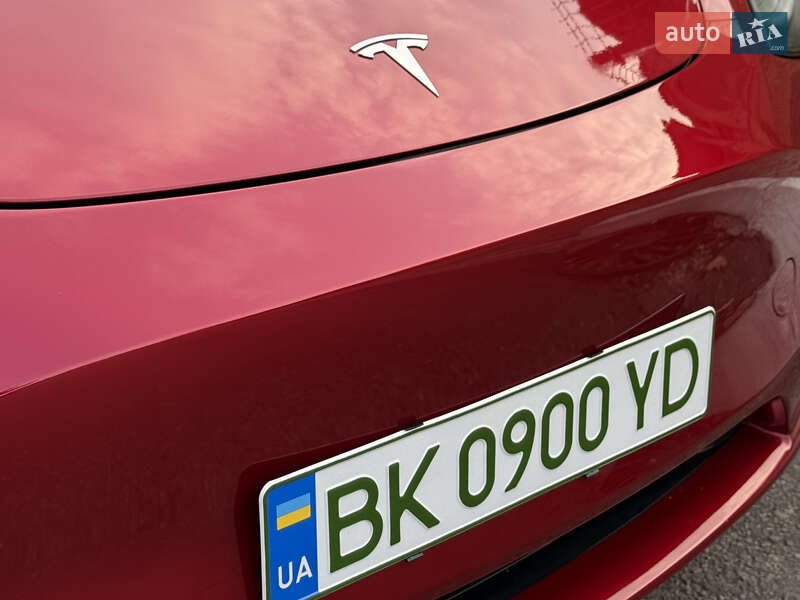 Внедорожник / Кроссовер Tesla Model Y 2024 в Ровно