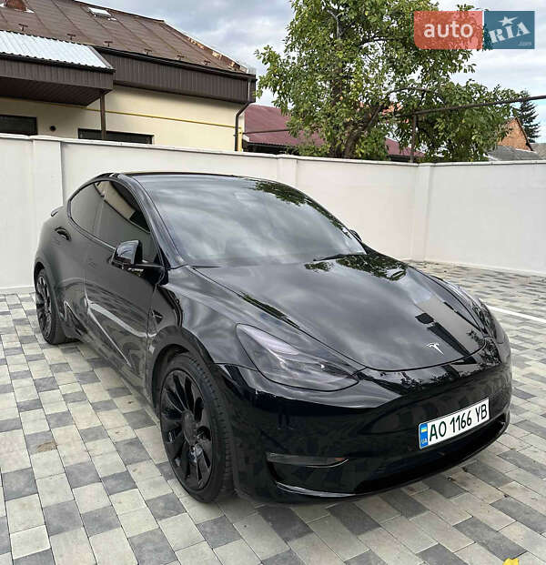 Tesla Model Y 2021