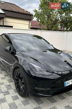Внедорожник / Кроссовер Tesla Model Y 2021 в 