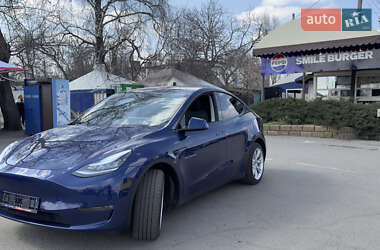 Внедорожник / Кроссовер Tesla Model Y 2021 в 