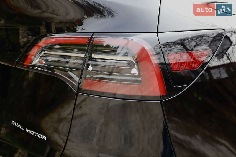 Внедорожник / Кроссовер Tesla Model Y 2021 в Ивано-Франковске