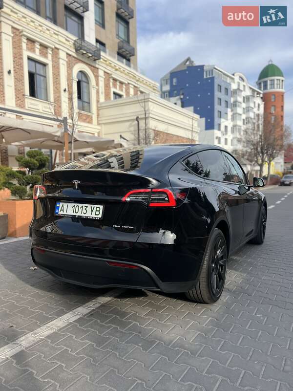 Позашляховик / Кросовер Tesla Model Y 2023 в Києві