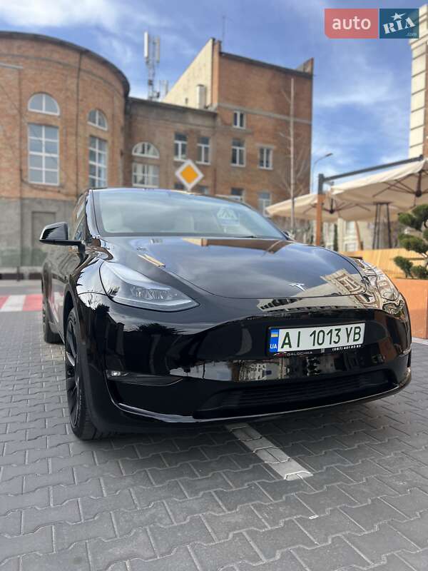 Позашляховик / Кросовер Tesla Model Y 2023 в Києві
