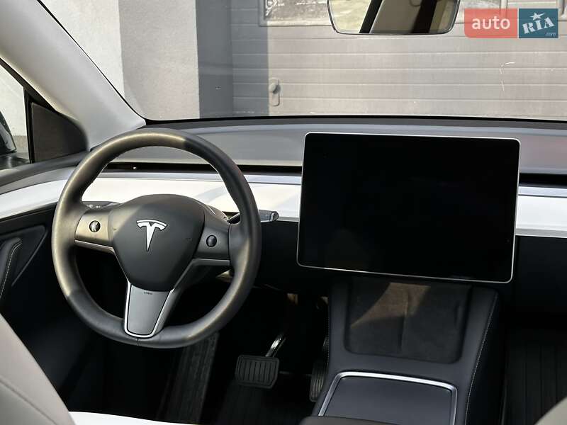 Позашляховик / Кросовер Tesla Model Y 2022 в Києві