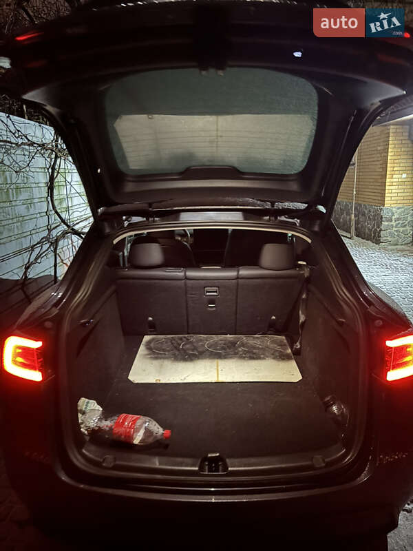 Позашляховик / Кросовер Tesla Model Y 2023 в Полтаві