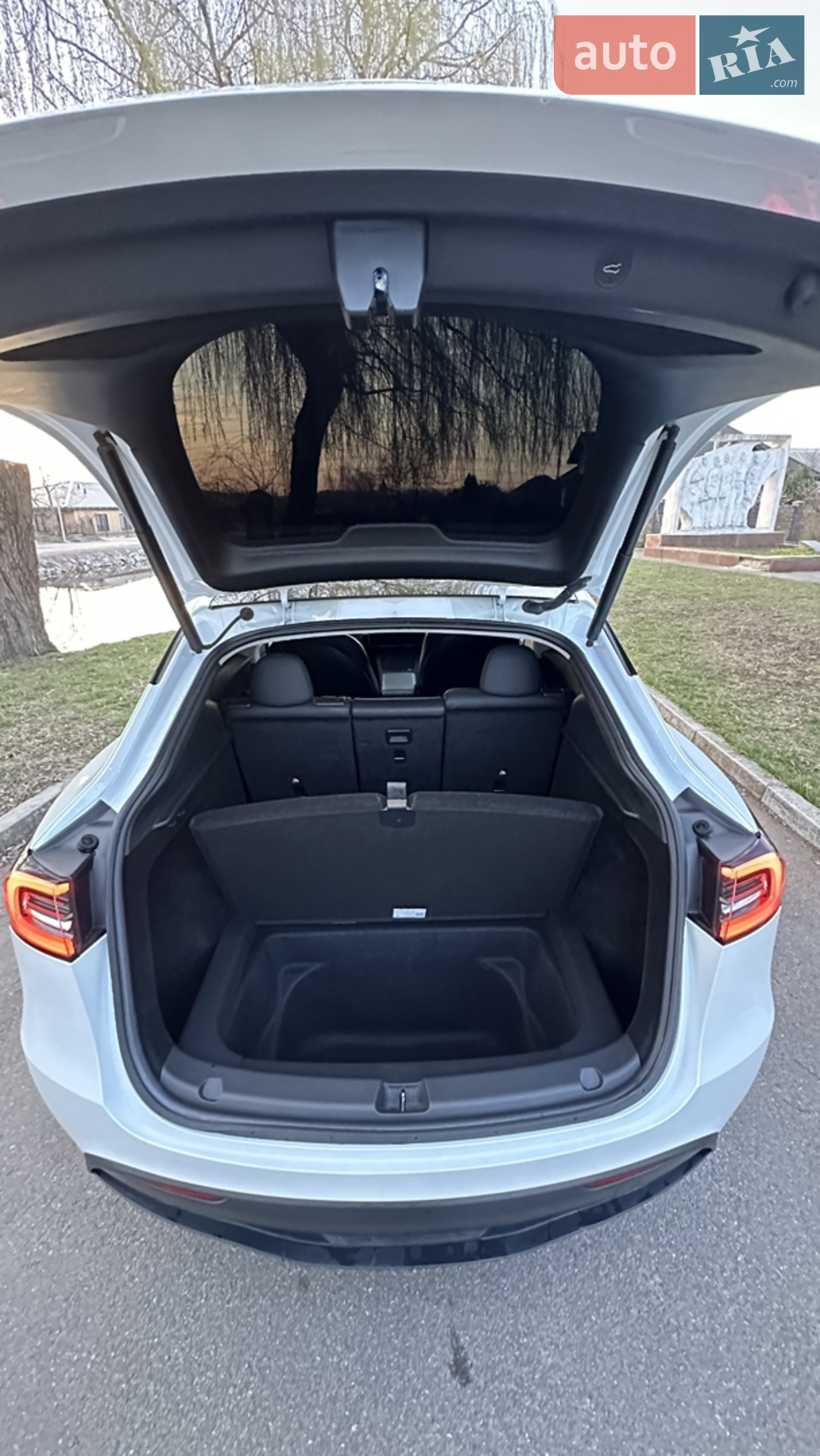 2022 Tesla Model Y - мініатюра 8