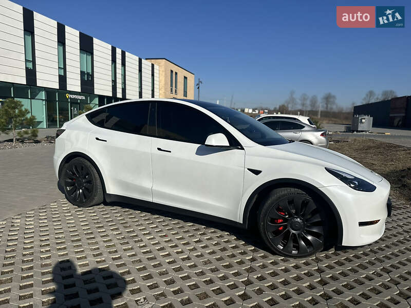Позашляховик / Кросовер Tesla Model Y 2023 в Хмельницькому