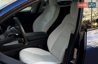 Внедорожник / Кроссовер Tesla Model Y 2022 в 
