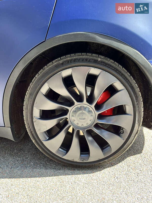 Позашляховик / Кросовер Tesla Model Y 2020 в Києві