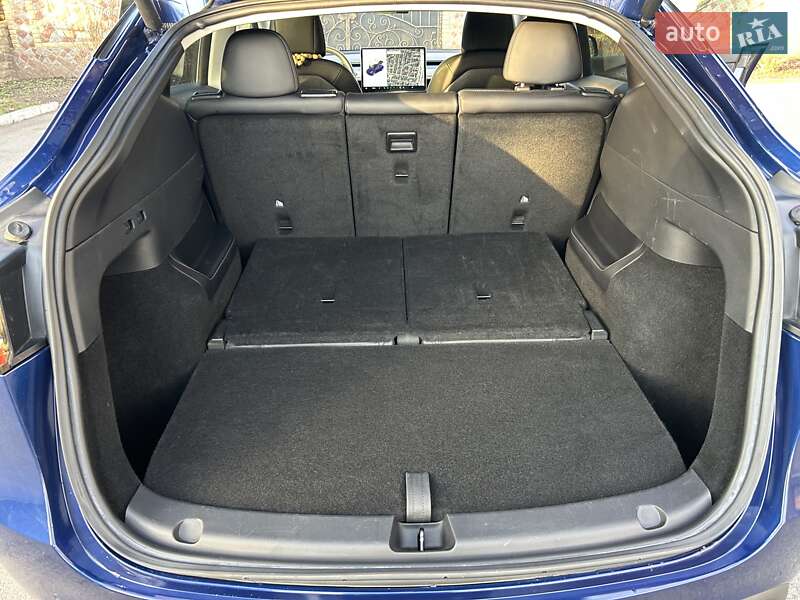 Внедорожник / Кроссовер Tesla Model Y 2021 в Киеве