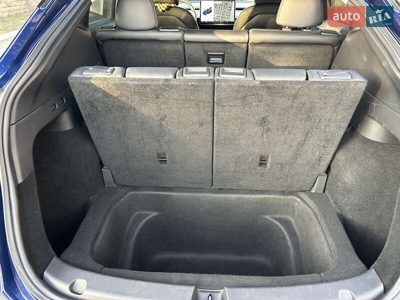 Внедорожник / Кроссовер Tesla Model Y 2021 в Киеве