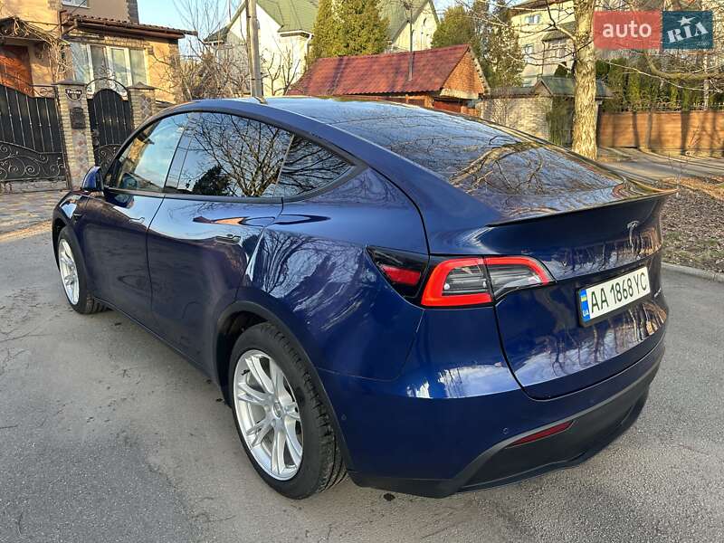Внедорожник / Кроссовер Tesla Model Y 2021 в Киеве