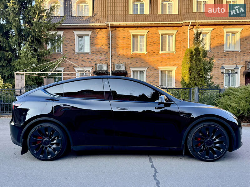 Позашляховик / Кросовер Tesla Model Y 2023 в Києві