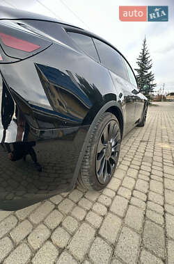 Внедорожник / Кроссовер Tesla Model Y 2022 в 