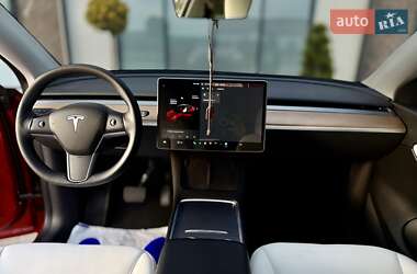 Позашляховик / Кросовер Tesla Model Y 2021 в 