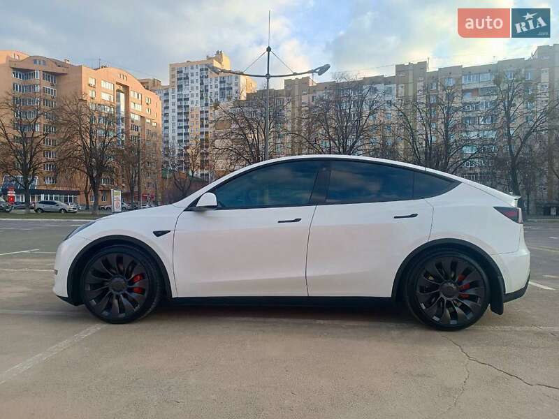 Внедорожник / Кроссовер Tesla Model Y 2022 в Киеве фото 5 Внедорожник / Кроссовер Tesla Model Y 2022 в Киеве