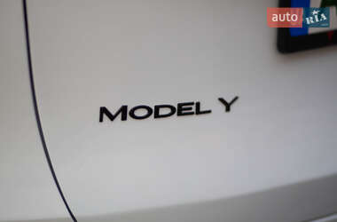Внедорожник / Кроссовер Tesla Model Y 2021 в 