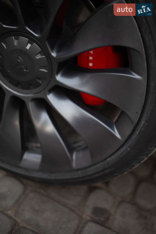 Внедорожник / Кроссовер Tesla Model Y 2021 в Виннице