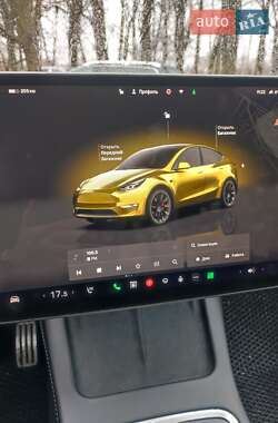 Позашляховик / Кросовер Tesla Model Y 2022 в 