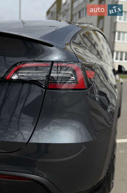 Внедорожник / Кроссовер Tesla Model Y 2021 в 