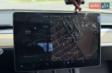Внедорожник / Кроссовер Tesla Model Y 2021 в 