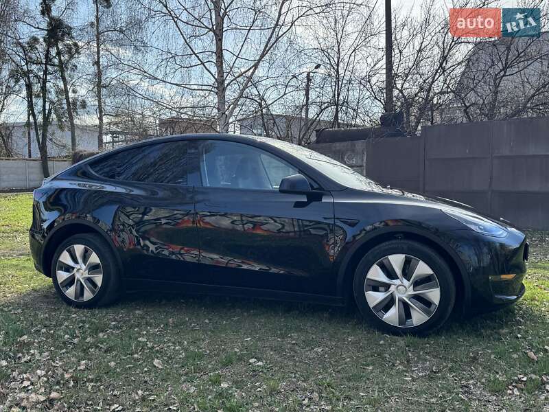 Внедорожник / Кроссовер Tesla Model Y 2023 в Харькове