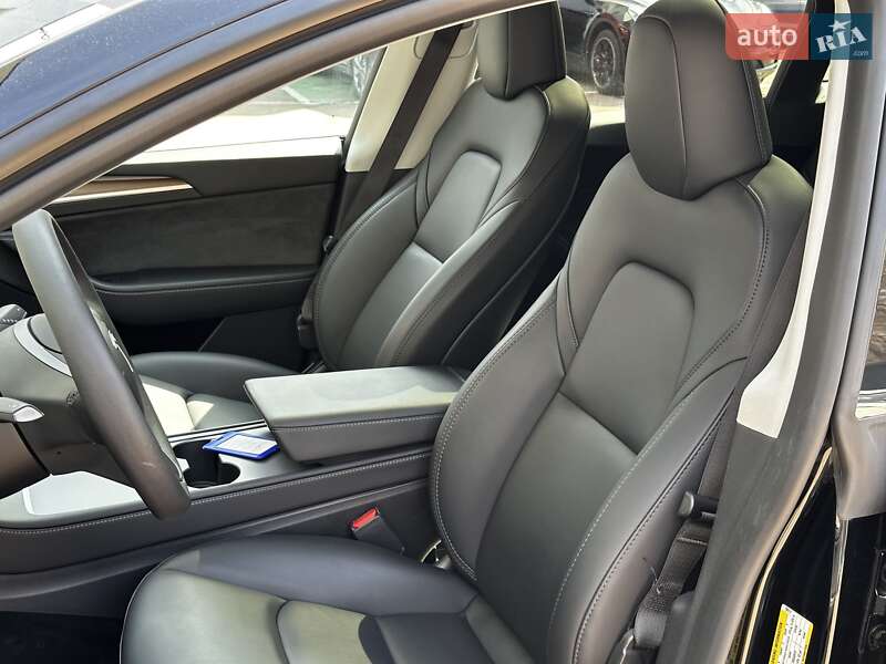 Внедорожник / Кроссовер Tesla Model Y 2023 в Киеве