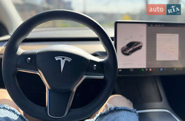 Позашляховик / Кросовер Tesla Model Y 2023 в 