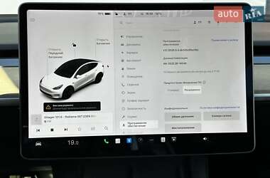 Позашляховик / Кросовер Tesla Model Y 2022 в 
