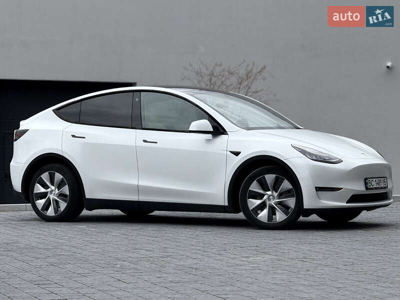 Позашляховик / Кросовер Tesla Model Y 2021 в Львові