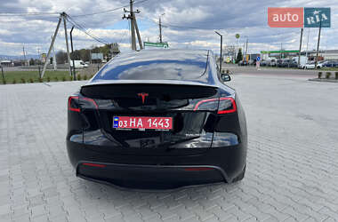 Позашляховик / Кросовер Tesla Model Y 2021 в 
