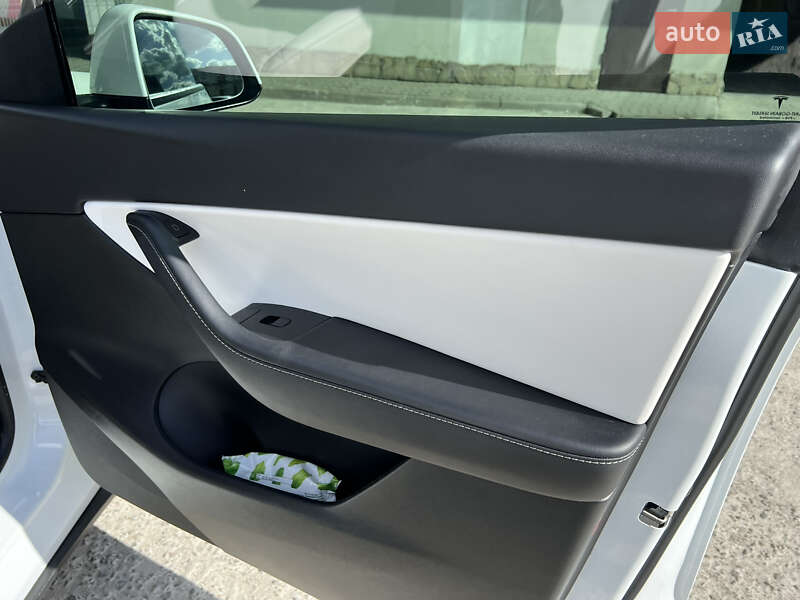 Внедорожник / Кроссовер Tesla Model Y 2021 в Львове фото 11 Внедорожник / Кроссовер Tesla Model Y 2021 в Львове