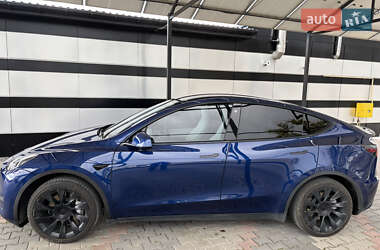 Позашляховик / Кросовер Tesla Model Y 2021 в 