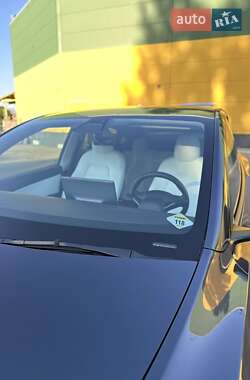 Внедорожник / Кроссовер Tesla Model Y 2022 в 