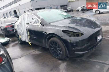 Внедорожник / Кроссовер Tesla Model Y 2022 в 