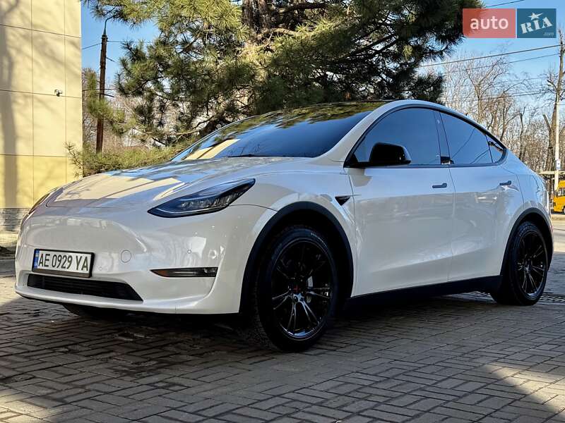Внедорожник / Кроссовер Tesla Model Y 2022 в 