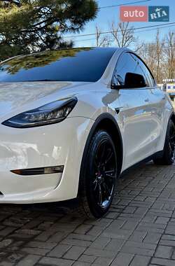 Внедорожник / Кроссовер Tesla Model Y 2022 в 