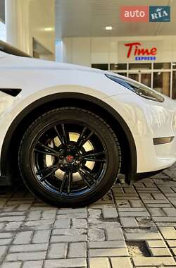 Внедорожник / Кроссовер Tesla Model Y 2022 в 