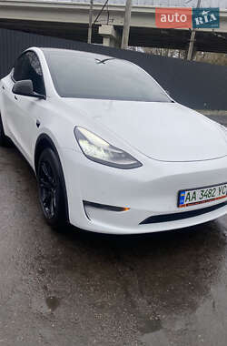 Внедорожник / Кроссовер Tesla Model Y 2020 в Киеве