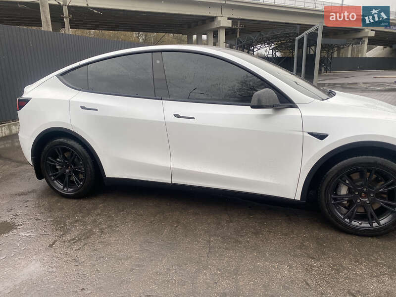 Позашляховик / Кросовер Tesla Model Y 2020 в Києві