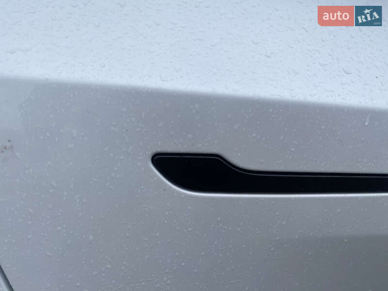 Позашляховик / Кросовер Tesla Model Y 2020 в Києві