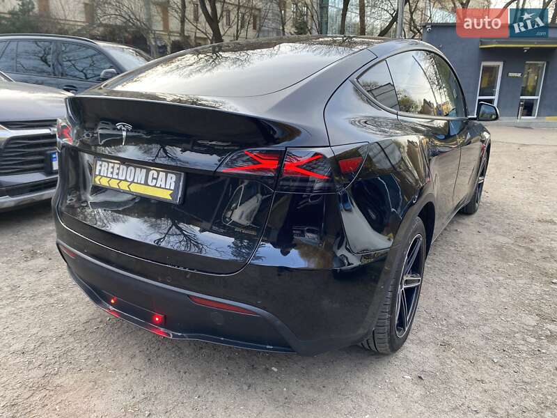 Внедорожник / Кроссовер Tesla Model Y 2020 в Львове